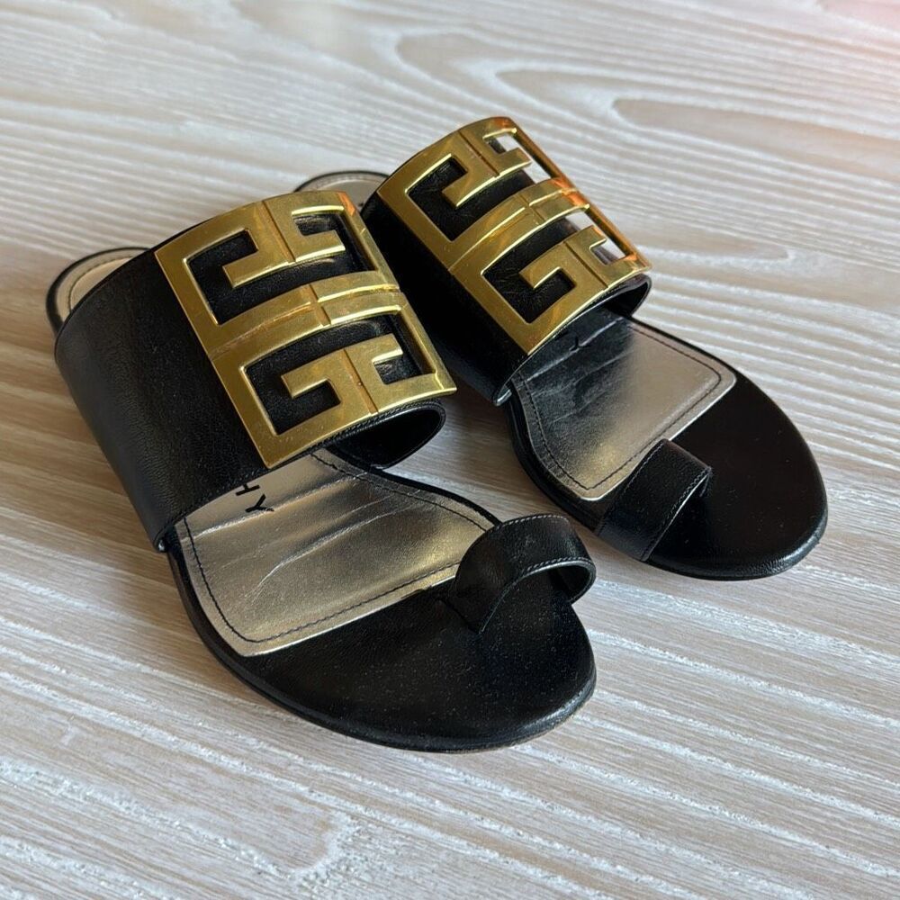 Givenchy Goatskin 4G Flat Toe Ring size 37